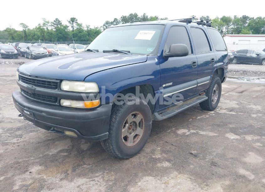 Photo 2 of 2003 Chevrolet Tahoe LS (VIN 1GNEK13T73J244424)