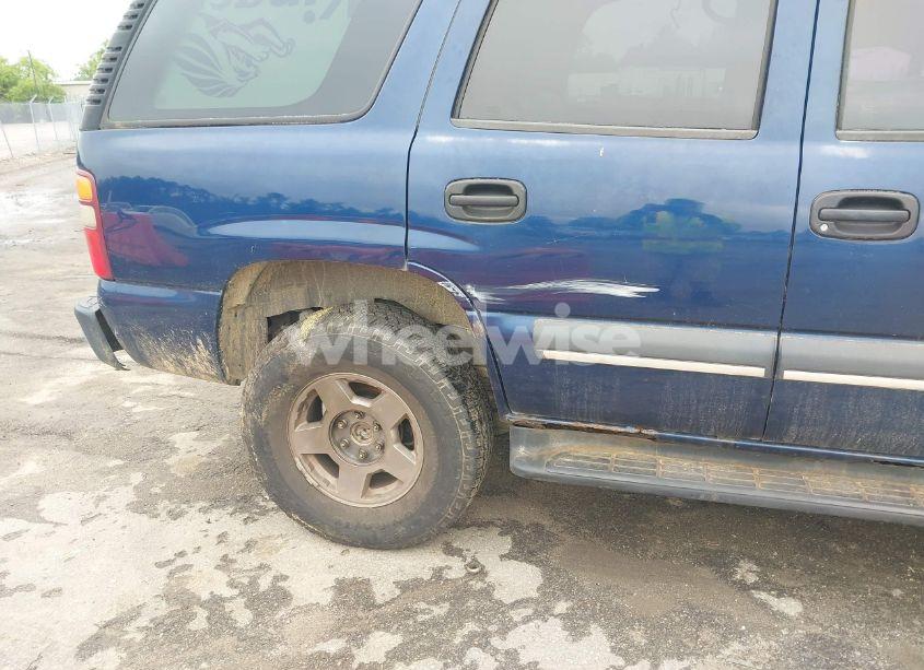 Photo 6 of 2003 Chevrolet Tahoe LS (VIN 1GNEK13T73J244424)