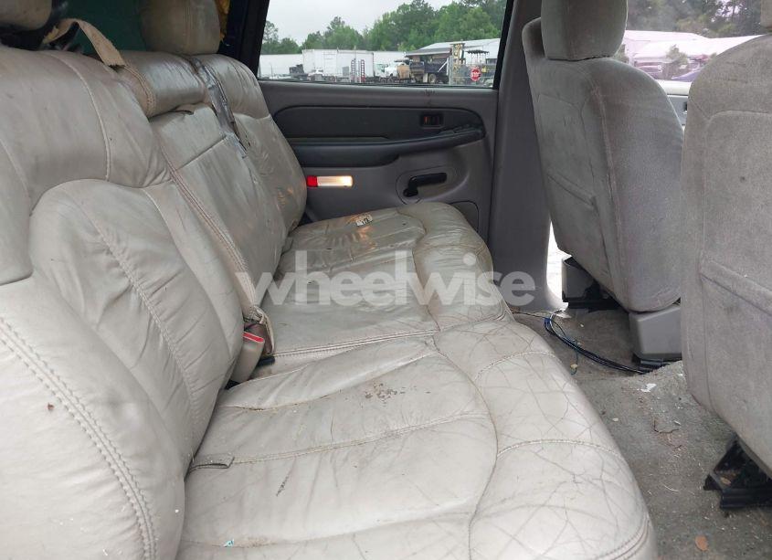 Photo 8 of 2003 Chevrolet Tahoe LS (VIN 1GNEK13T73J244424)