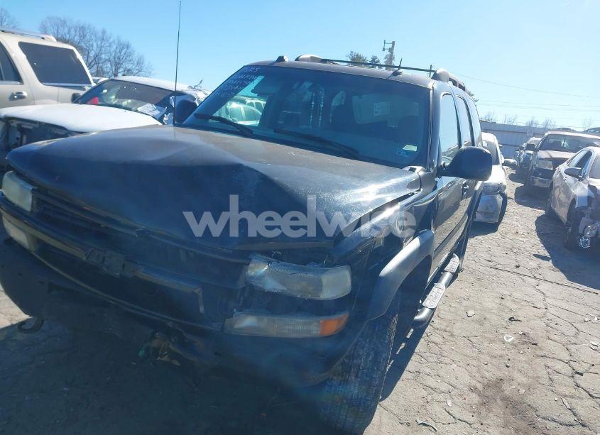 Photo 2 of 2004 Chevrolet Tahoe Z71 (VIN 1GNEK13T74R164303)