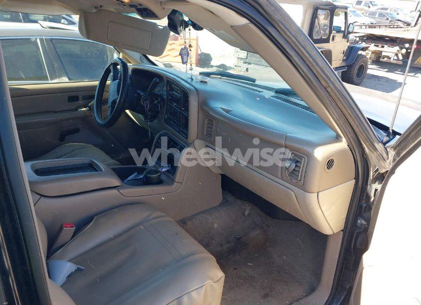 Photo 5 of 2004 Chevrolet Tahoe Z71 (VIN 1GNEK13T74R164303)