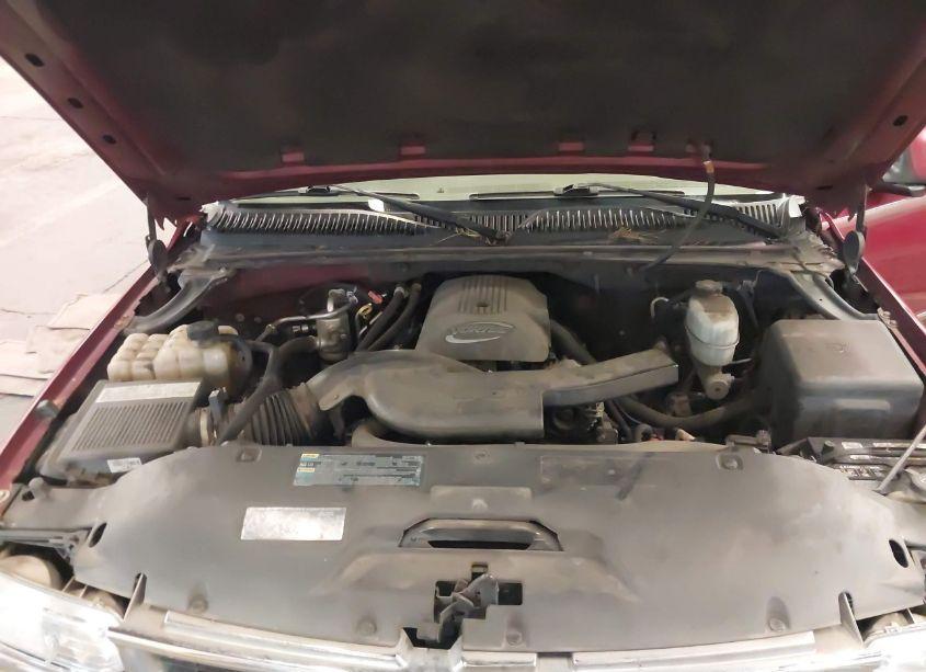 Photo 10 of 2005 Chevrolet Tahoe LT (VIN 1GNEK13T75J177679)