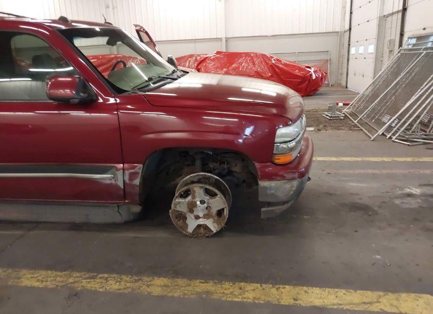 Photo 6 of 2005 Chevrolet Tahoe LT (VIN 1GNEK13T75J177679)