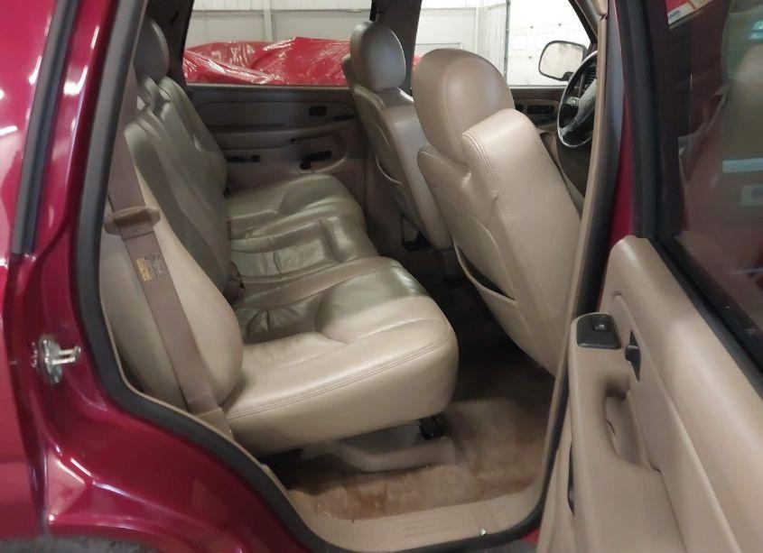 Photo 8 of 2005 Chevrolet Tahoe LT (VIN 1GNEK13T75J177679)