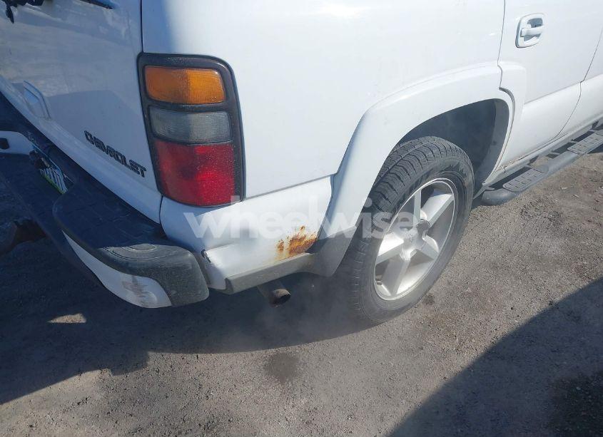 Photo 6 of 2005 Chevrolet Tahoe Z71 (VIN 1GNEK13T75R102269)