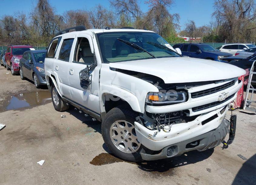 2005 Chevrolet Tahoe Z71 (VIN 1GNEK13T75R131741) main photo