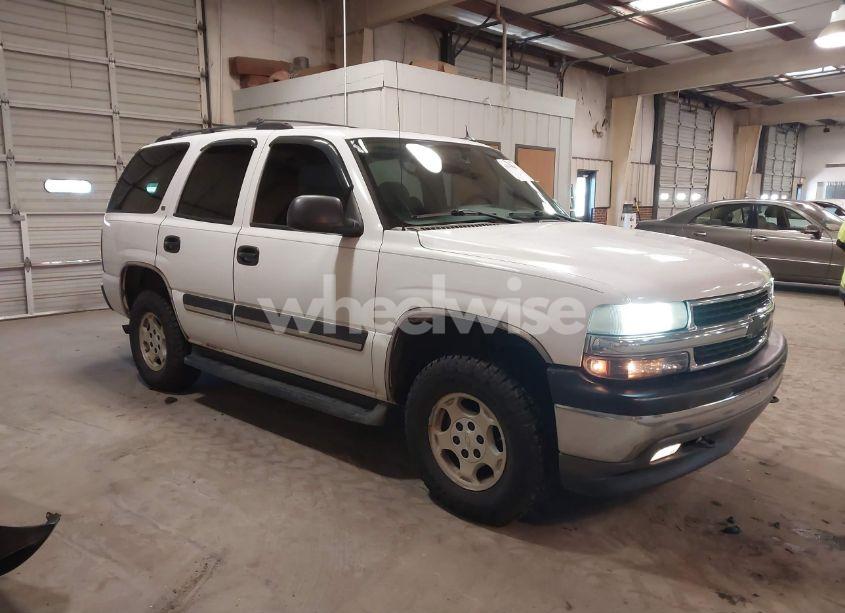 2005 Chevrolet Tahoe LS (VIN 1GNEK13T75R137331) main photo