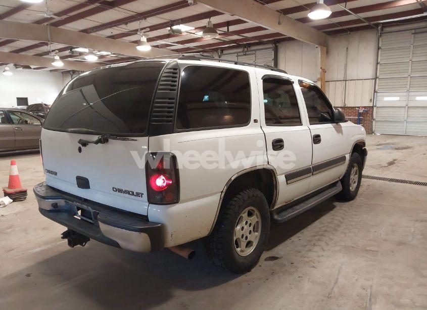 Photo 4 of 2005 Chevrolet Tahoe LS (VIN 1GNEK13T75R137331)