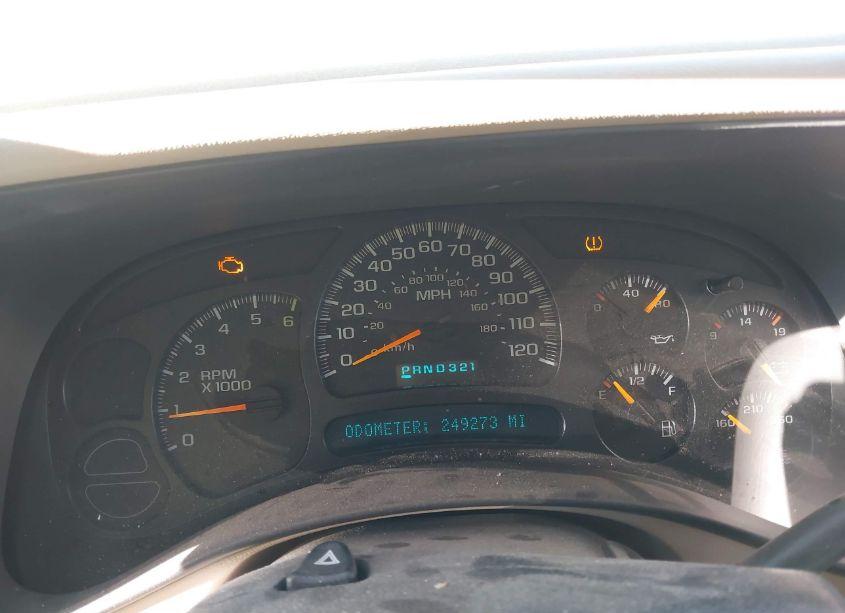 Photo 7 of 2005 Chevrolet Tahoe LS (VIN 1GNEK13T75R148734)