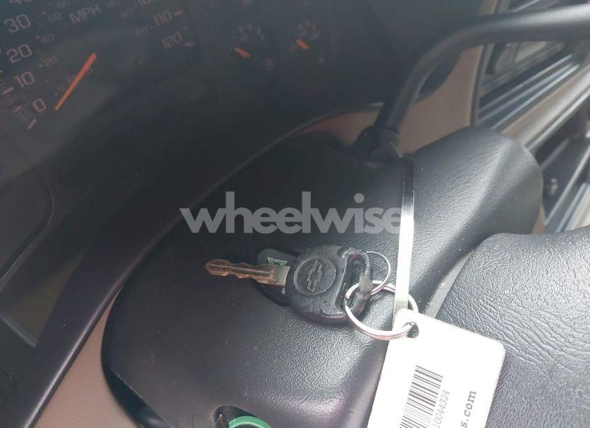 Photo 11 of 2005 Chevrolet Tahoe Z71 (VIN 1GNEK13T75R253693)