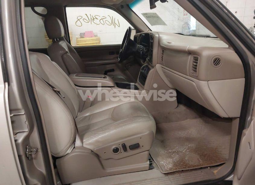 Photo 5 of 2006 Chevrolet Tahoe LT (VIN 1GNEK13T76R102290)