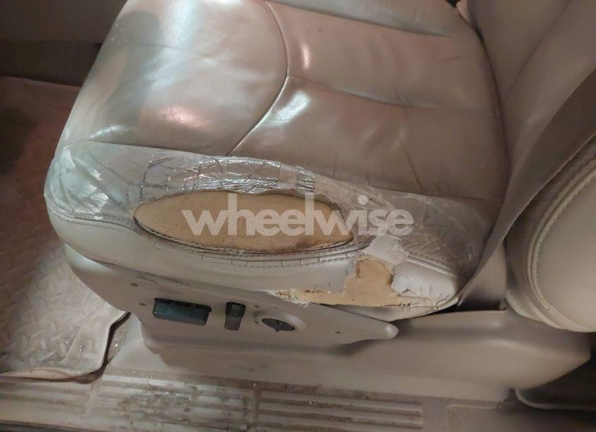 Photo 6 of 2006 Chevrolet Tahoe LT (VIN 1GNEK13T76R102290)