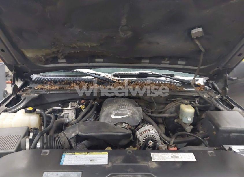 Photo 10 of 2001 Chevrolet Tahoe LT (VIN 1GNEK13T81J113158)