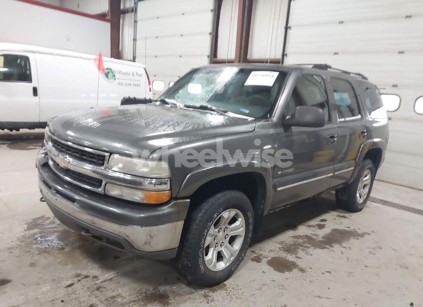 Photo 2 of 2001 Chevrolet Tahoe LT (VIN 1GNEK13T81J113158)