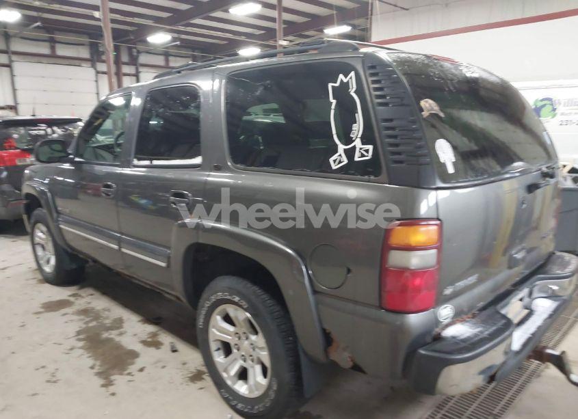 Photo 3 of 2001 Chevrolet Tahoe LT (VIN 1GNEK13T81J113158)