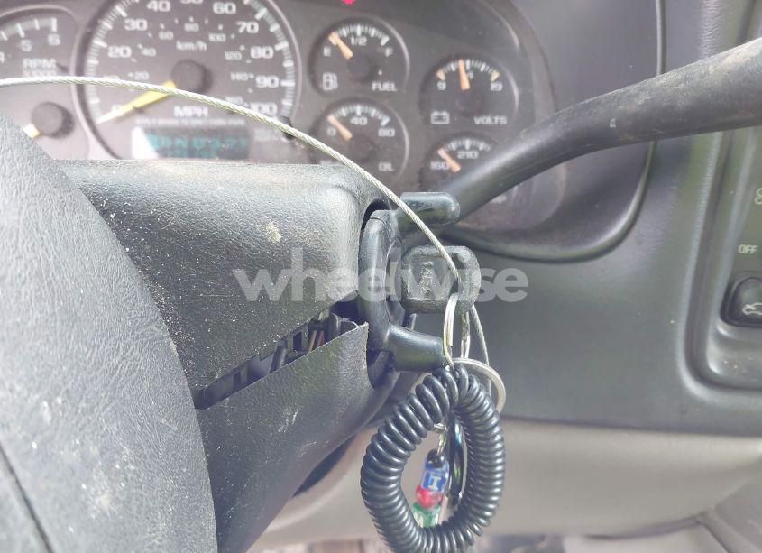 Photo 11 of 2001 Chevrolet Tahoe LT (VIN 1GNEK13T81J207380)