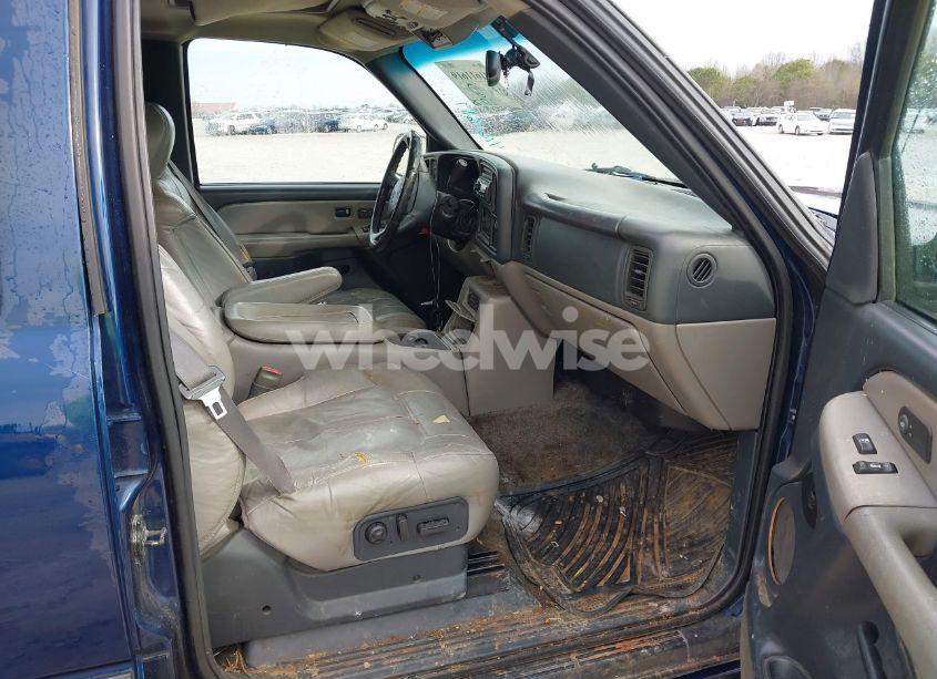 Photo 5 of 2001 Chevrolet Tahoe LT (VIN 1GNEK13T81J207380)