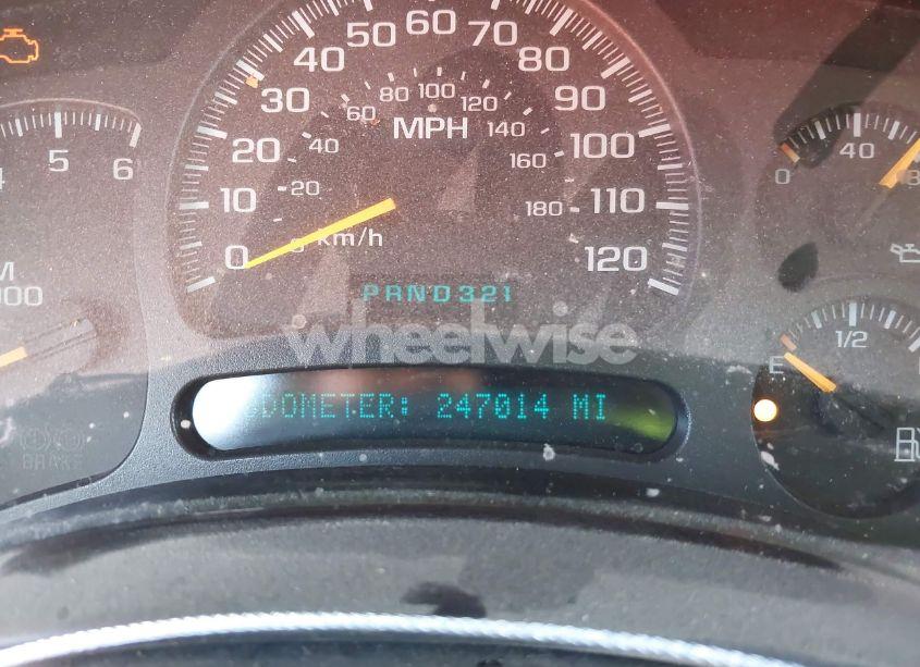 Photo 7 of 2003 Chevrolet Tahoe LS (VIN 1GNEK13T83J329319)