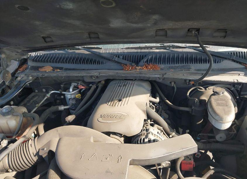 Photo 10 of 2003 Chevrolet Tahoe LT (VIN 1GNEK13T83R115593)