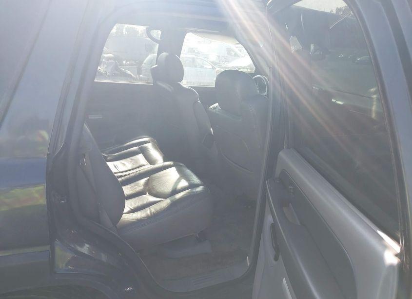 Photo 8 of 2003 Chevrolet Tahoe LT (VIN 1GNEK13T83R115593)