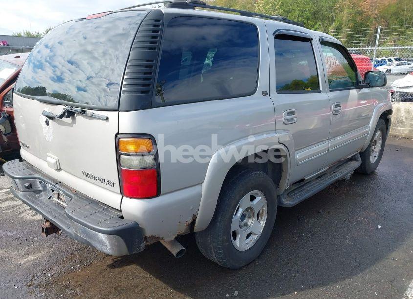 Photo 4 of 2004 Chevrolet Tahoe LT (VIN 1GNEK13T84J238990)