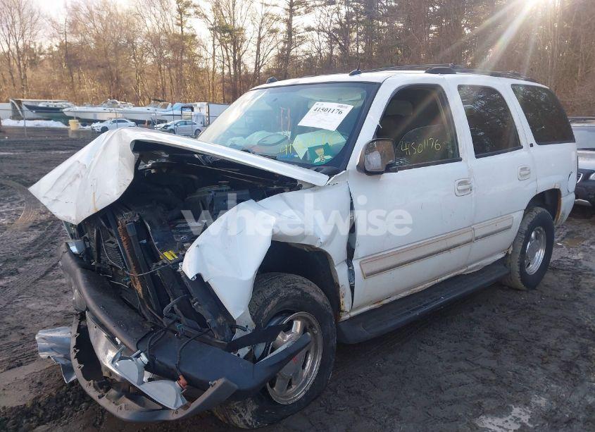 Photo 2 of 2004 Chevrolet Tahoe LT (VIN 1GNEK13T84J272671)