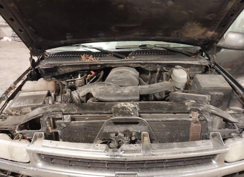 Photo 10 of 2005 Chevrolet Tahoe LT (VIN 1GNEK13T85J204341)