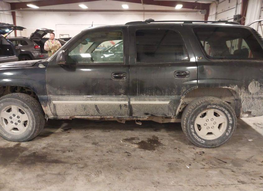 Photo 14 of 2005 Chevrolet Tahoe LT (VIN 1GNEK13T85J204341)