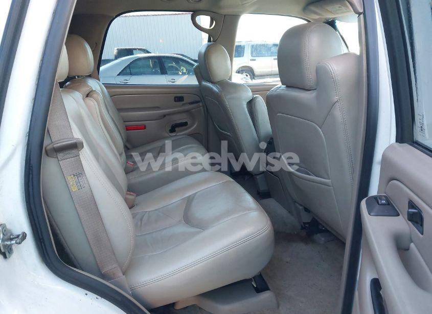 Photo 8 of 2005 Chevrolet Tahoe K1500 (VIN 1GNEK13T85R155515)