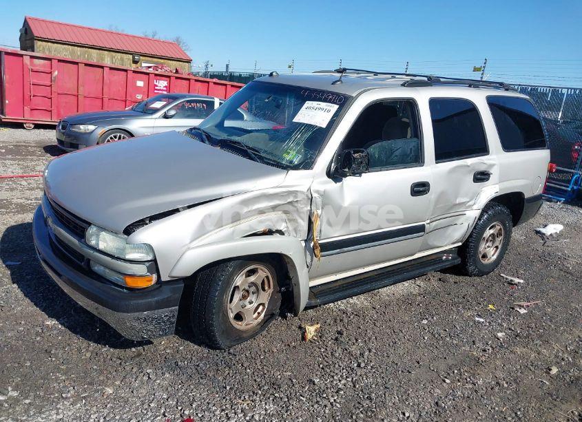 Photo 2 of 2005 Chevrolet Tahoe LS (VIN 1GNEK13T85R227605)