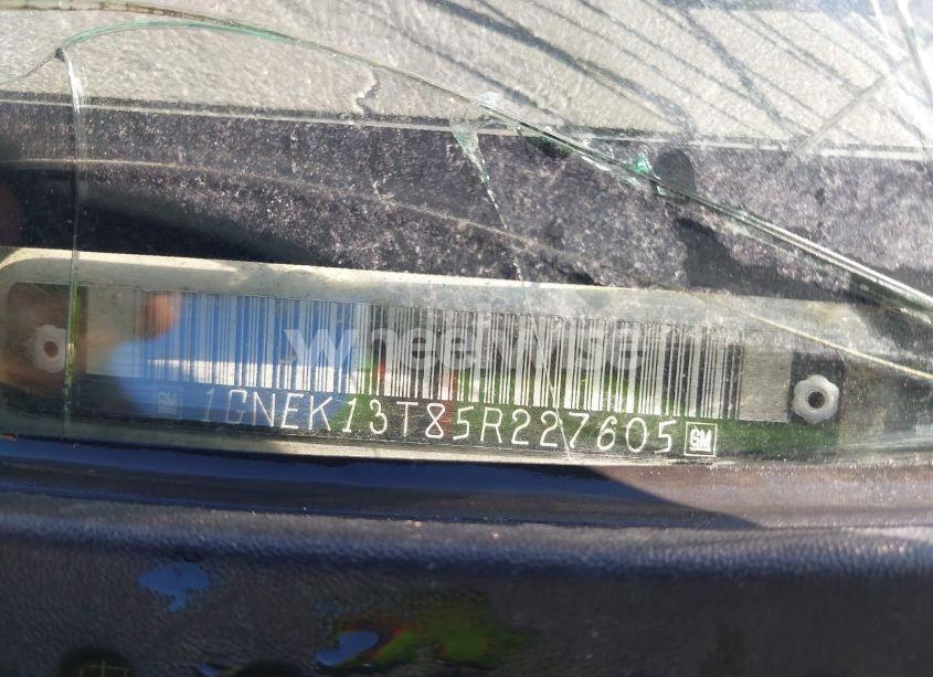 Photo 9 of 2005 Chevrolet Tahoe LS (VIN 1GNEK13T85R227605)