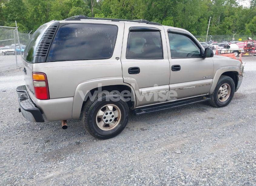 Photo 4 of 2000 Chevrolet Tahoe ALL NEW LS (VIN 1GNEK13T8YJ143318)