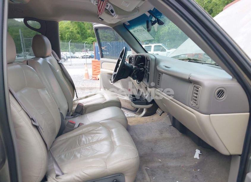 Photo 5 of 2000 Chevrolet Tahoe ALL NEW LS (VIN 1GNEK13T8YJ143318)