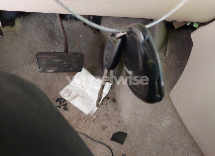 Photo 11 of 2001 Chevrolet Tahoe LS (VIN 1GNEK13T91J286994)