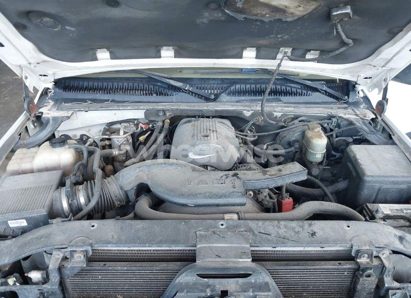 Photo 10 of 2001 Chevrolet Tahoe LS (VIN 1GNEK13T91R115616)