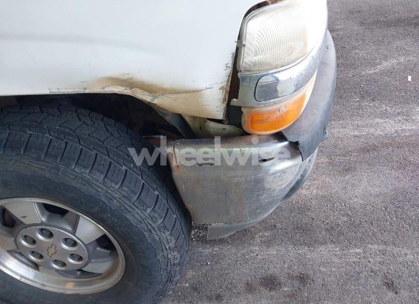 Photo 14 of 2001 Chevrolet Tahoe LS (VIN 1GNEK13T91R115616)