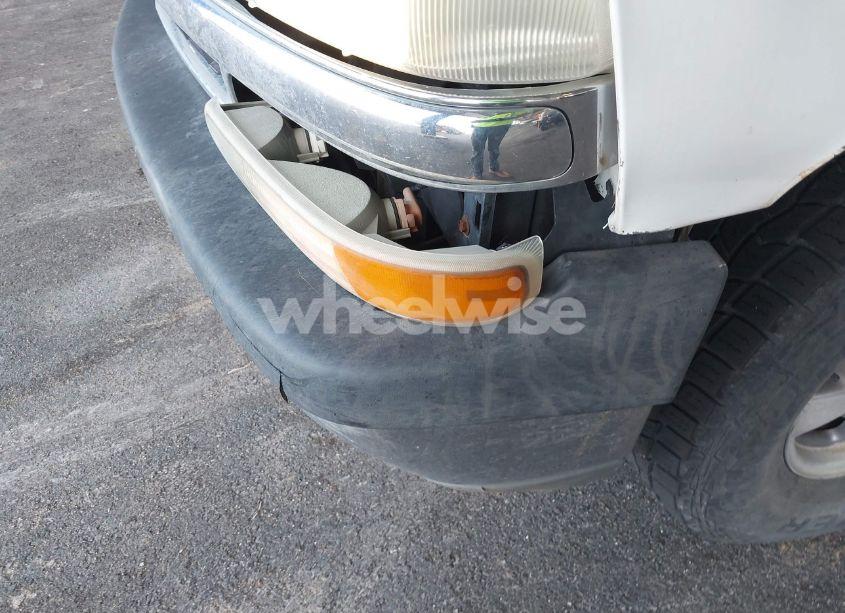 Photo 15 of 2001 Chevrolet Tahoe LS (VIN 1GNEK13T91R115616)