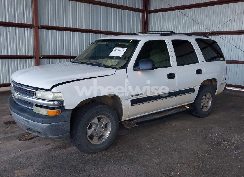 Photo 2 of 2001 Chevrolet Tahoe LS (VIN 1GNEK13T91R115616)