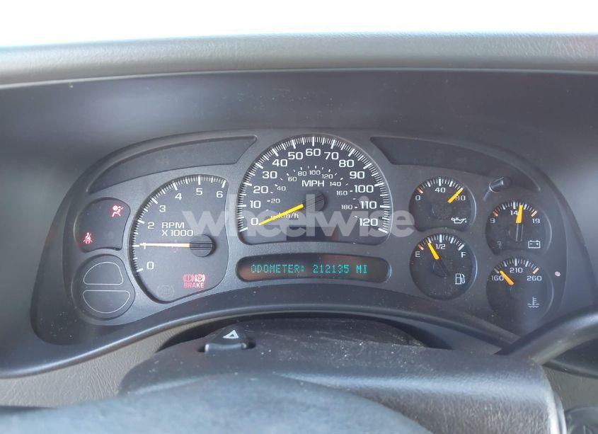 Photo 7 of 2003 Chevrolet Tahoe LT (VIN 1GNEK13T93R128286)