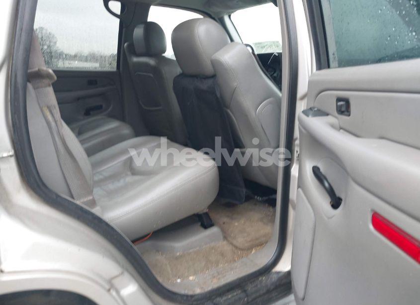 Photo 8 of 2005 Chevrolet Tahoe Z71 (VIN 1GNEK13T95R121440)