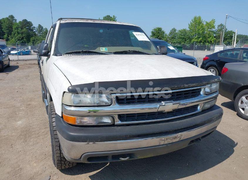 Photo 6 of 2000 Chevrolet Tahoe ALL NEW LS (VIN 1GNEK13T9YJ175291)