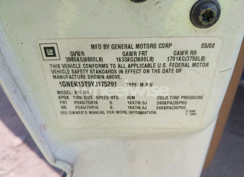 Photo 9 of 2000 Chevrolet Tahoe ALL NEW LS (VIN 1GNEK13T9YJ175291)