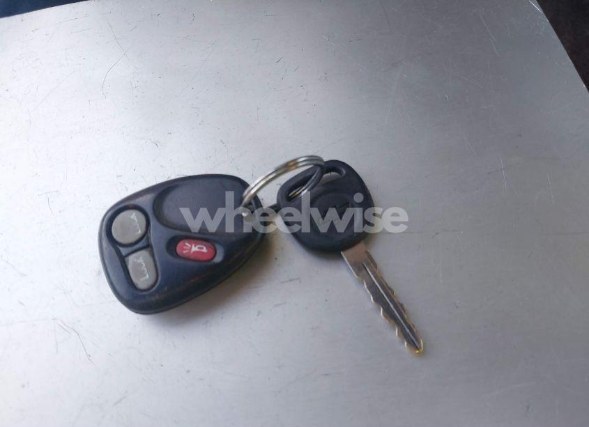 Photo 11 of 2001 Chevrolet Tahoe LT (VIN 1GNEK13TX1J132956)