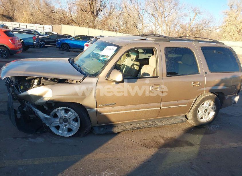 Photo 14 of 2001 Chevrolet Tahoe LT (VIN 1GNEK13TX1J132956)