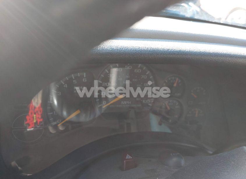 Photo 7 of 2001 Chevrolet Tahoe LT (VIN 1GNEK13TX1J132956)