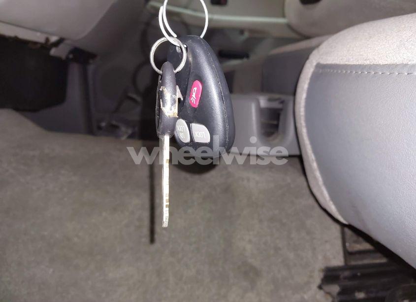 Photo 11 of 2001 Chevrolet Tahoe LS (VIN 1GNEK13TX1J171028)