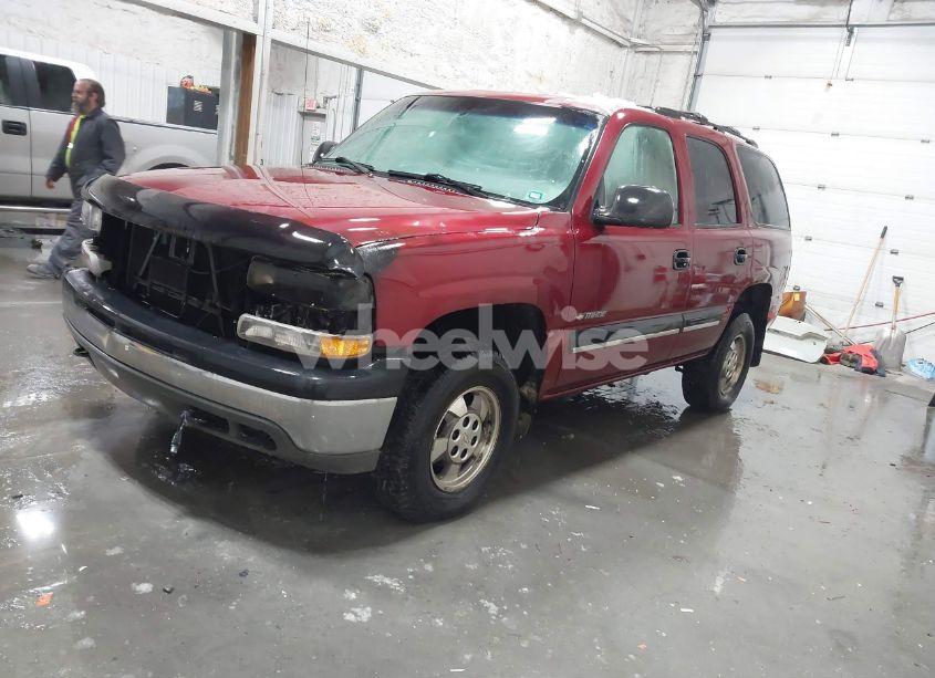 Photo 2 of 2001 Chevrolet Tahoe LS (VIN 1GNEK13TX1J171028)