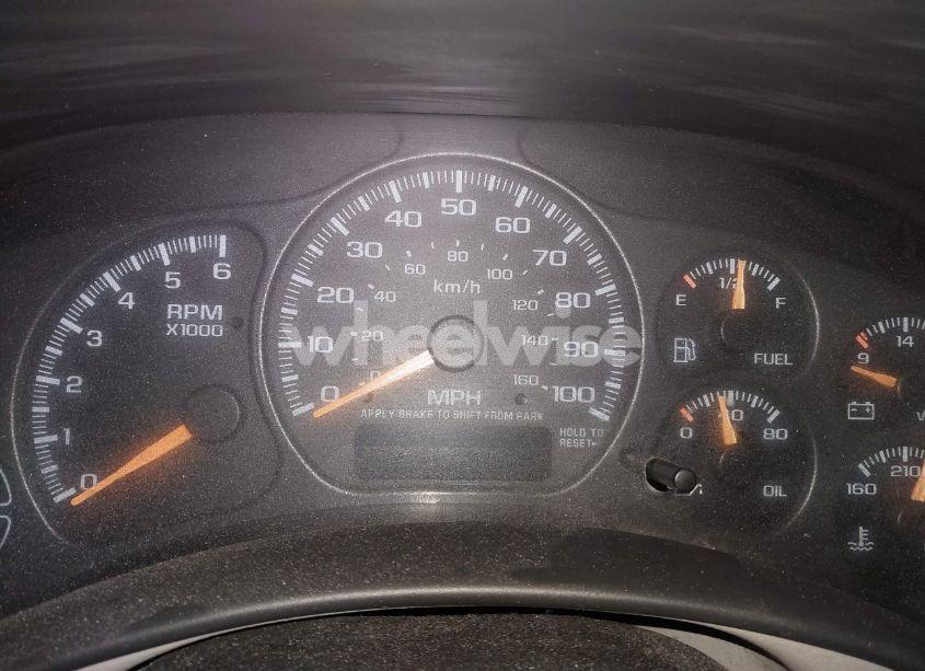 Photo 7 of 2001 Chevrolet Tahoe LS (VIN 1GNEK13TX1J171028)