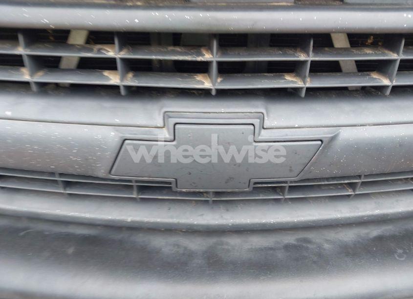 Photo 12 of 2001 Chevrolet Tahoe LT (VIN 1GNEK13TX1J178321)