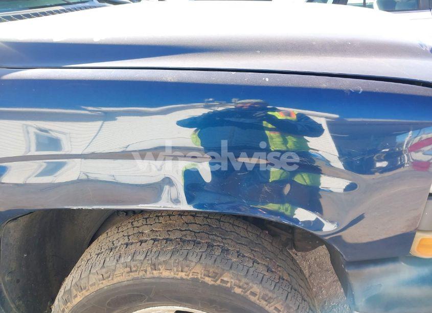 Photo 13 of 2001 Chevrolet Tahoe LT (VIN 1GNEK13TX1J178321)